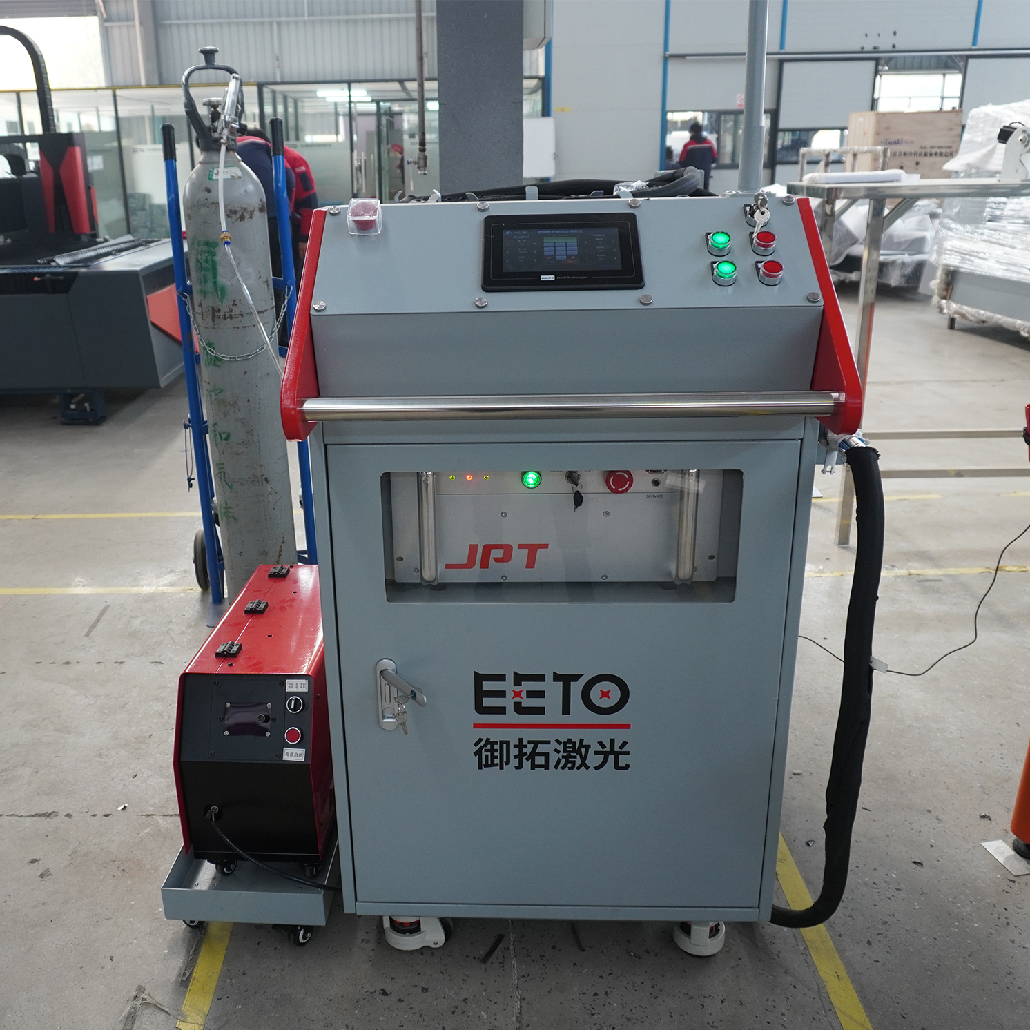 "EETO LASER Přenosný laserový svařovací stroj s vláknem pro svařování kovů Cena na prodej"
